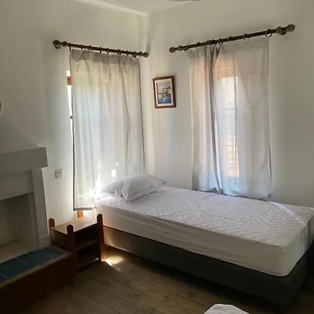 Tsagarakis Studios Xinovrisi