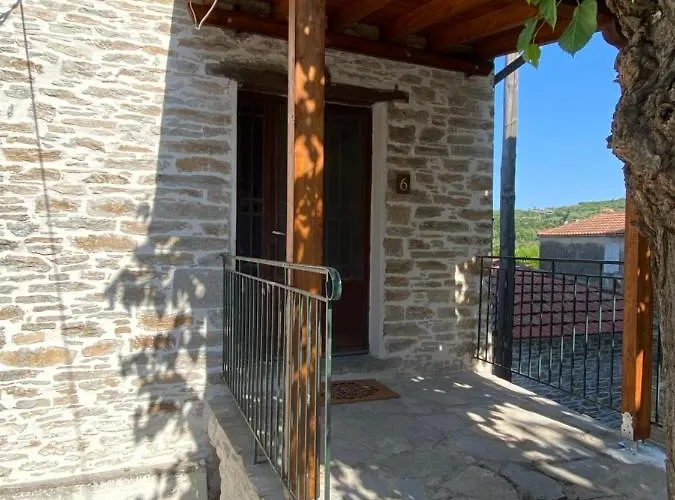 Xinovrissi * Ξινόβρυση